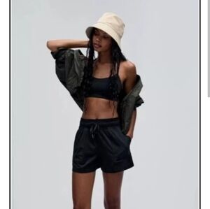 NWOT LULULEMON Dance Studio High Rise Shorts - Size 4